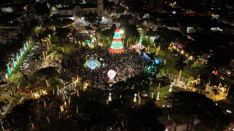 Noticia natal-iluminado-segue-ate-21-de-dezembro